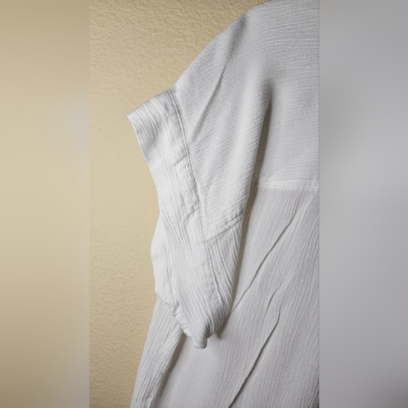 White Button-Up Women's Top - Picture 3 of 5